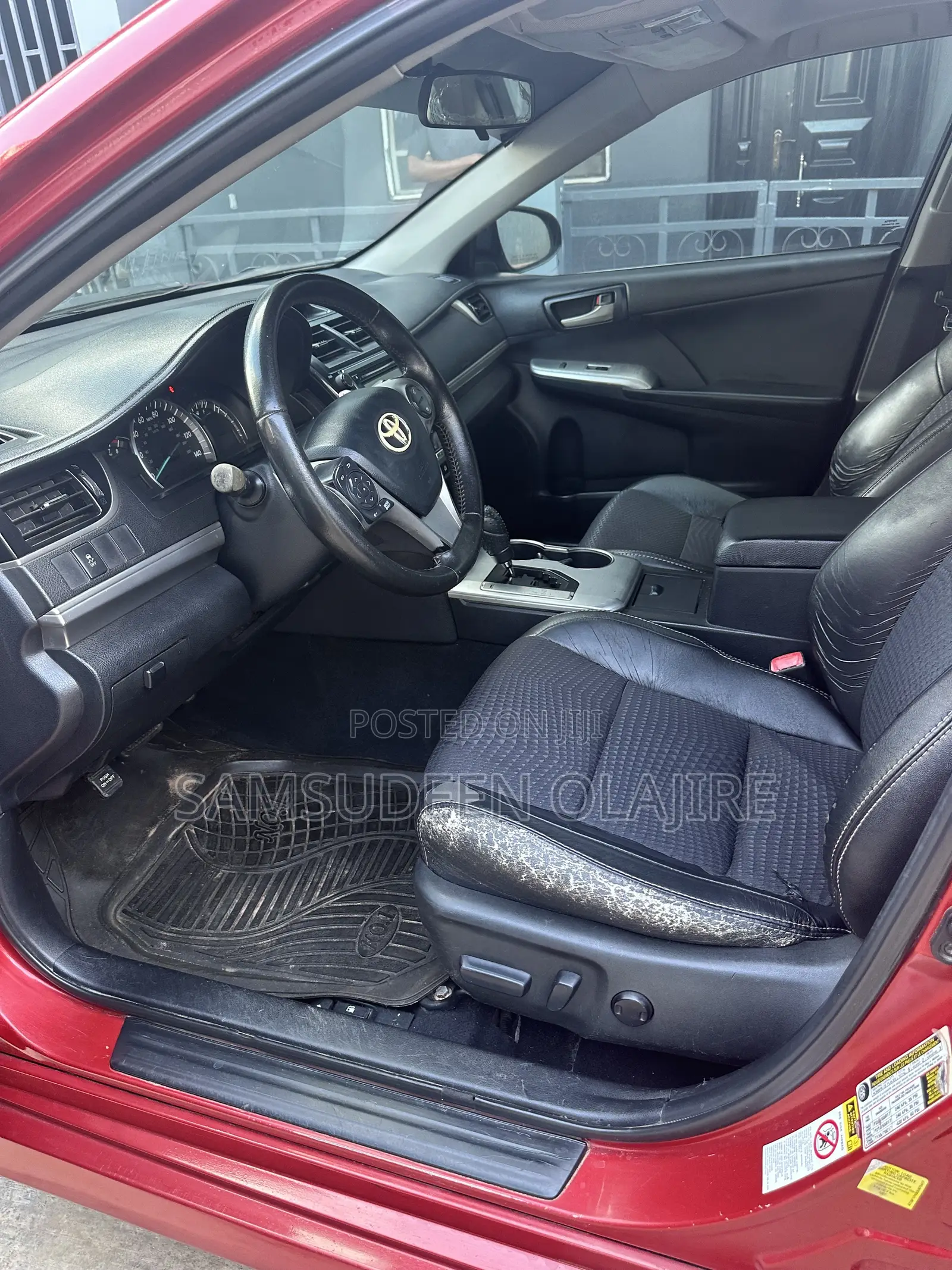 Toyota Camry SE 4dr Sedan (2.5L 4cyl 6A) 2013 Red