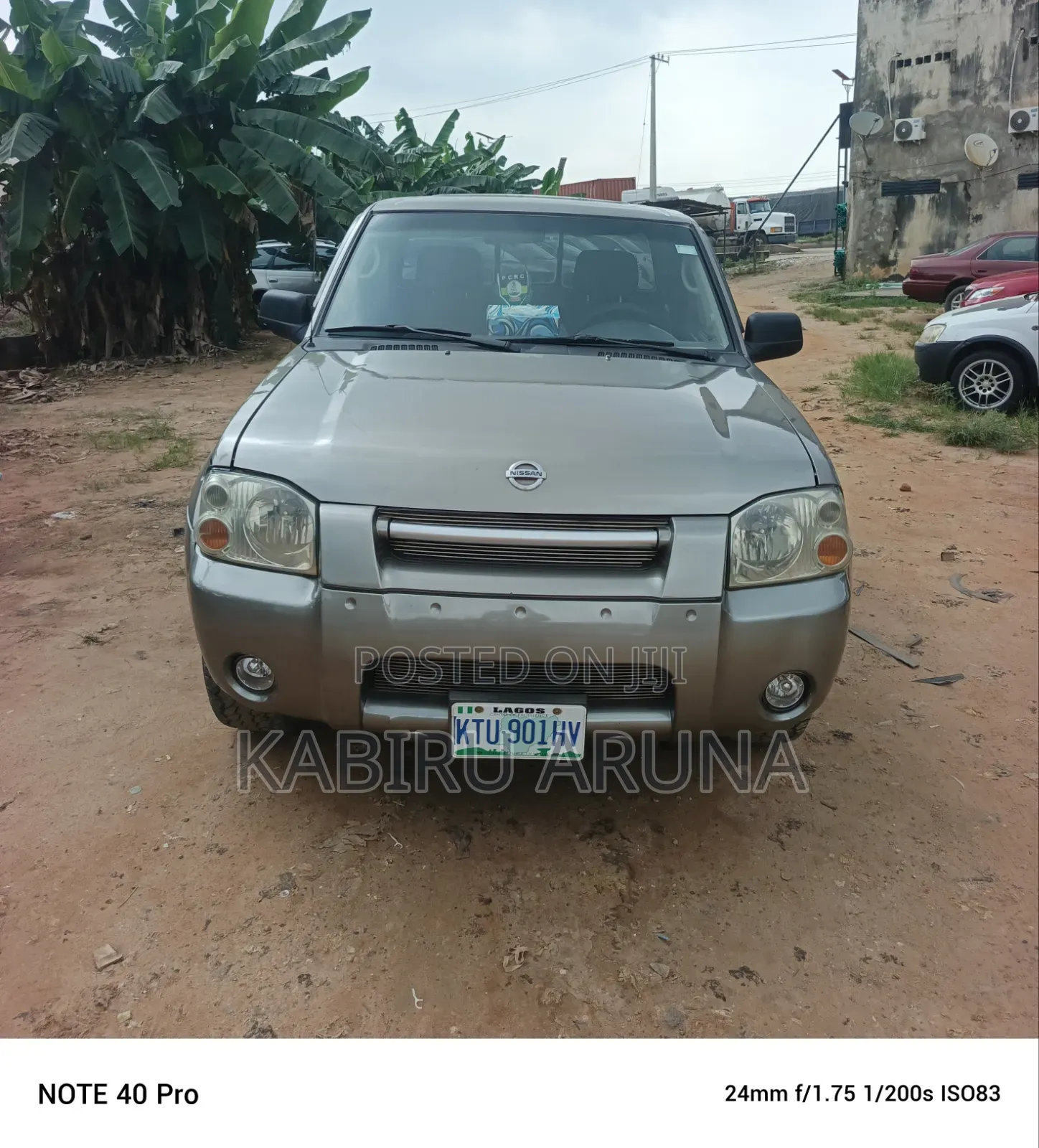 Nissan Frontier 2004 Gray