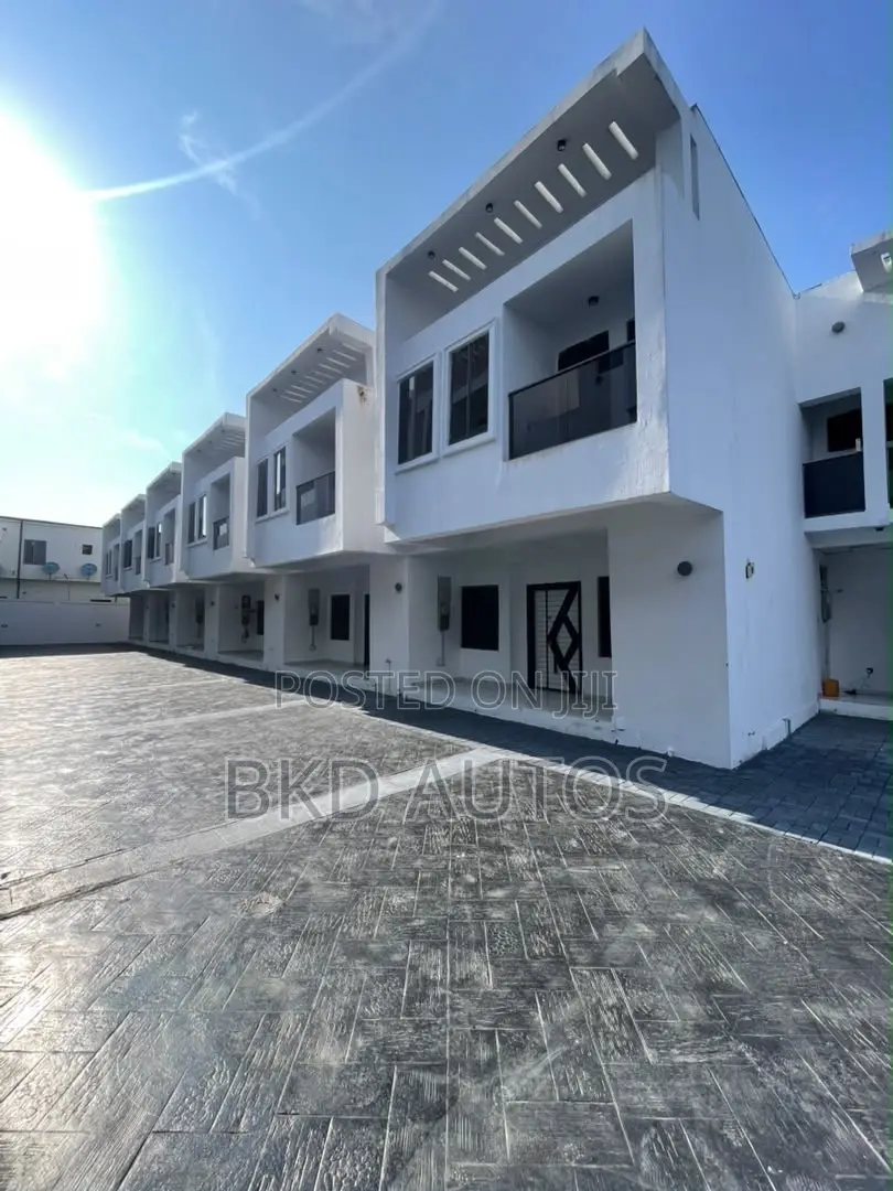 3bdrm Duplex in Lekki for sale