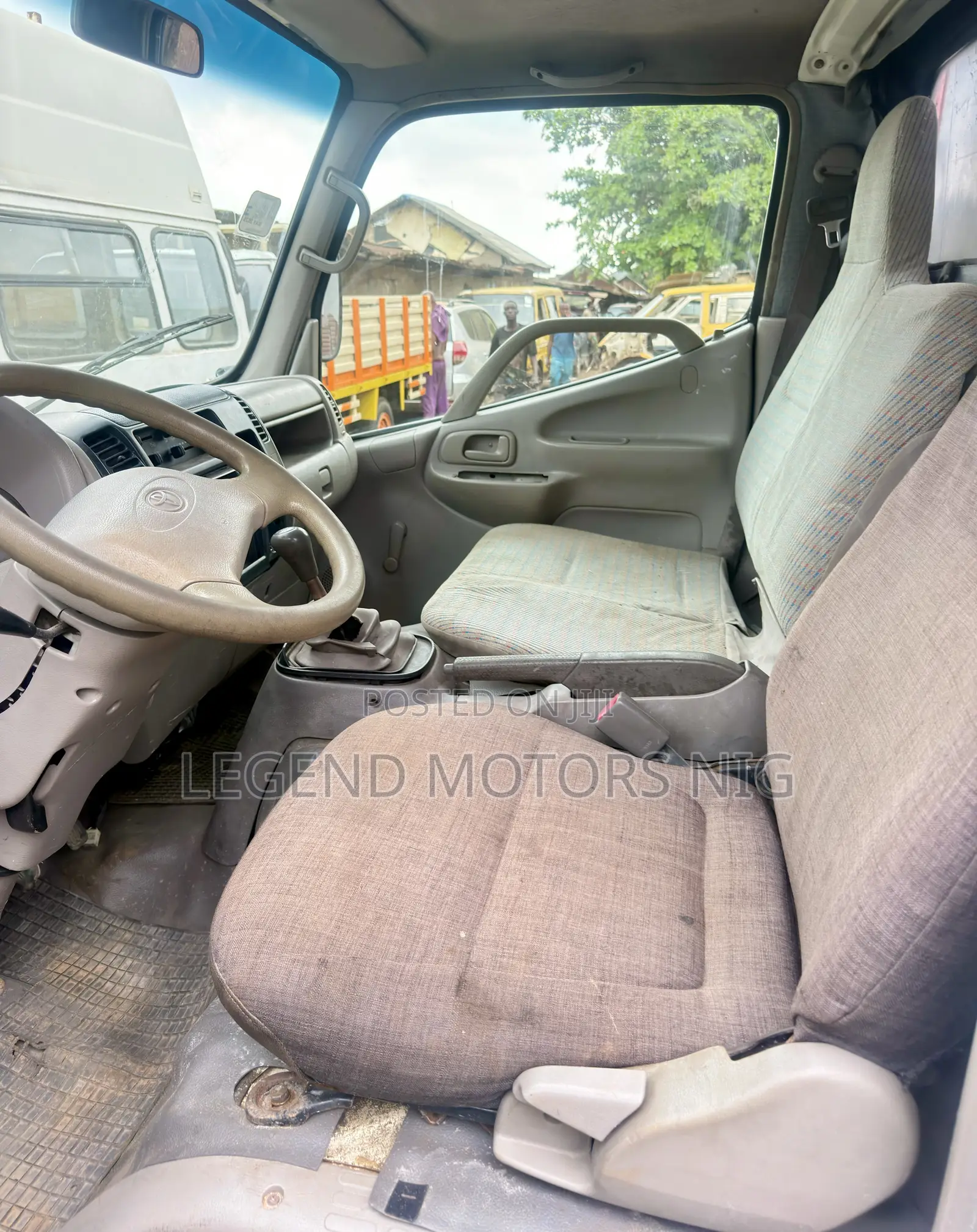 Toyota Dyna 150 ( Container Body ) 2RZ Engine