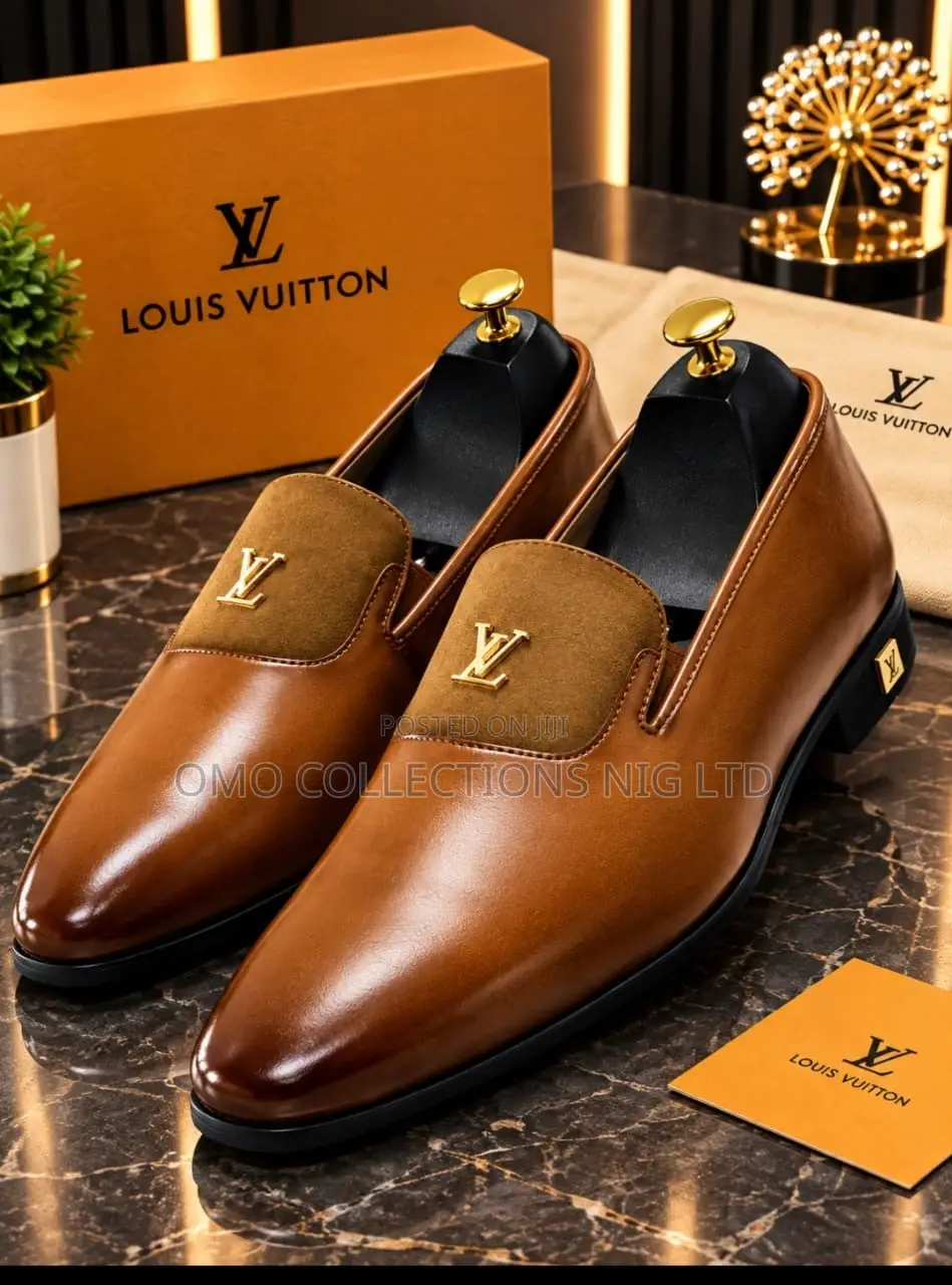 Louis Vuitton Men’s Luxury Leather Shoes With Gold LV Logo–Fully Boxed