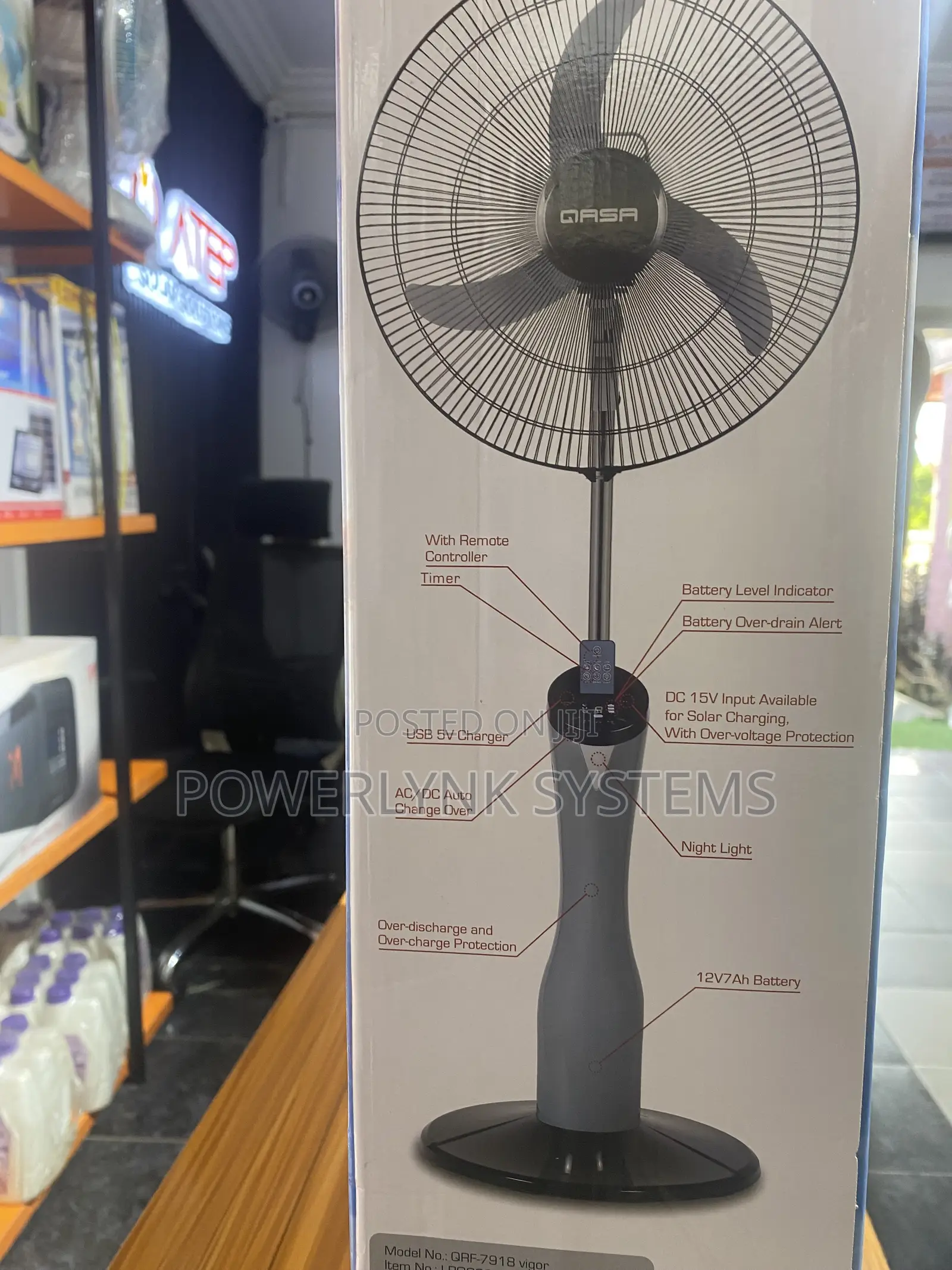QASA Vigor 18-Inch Solar Rechargeable Fan