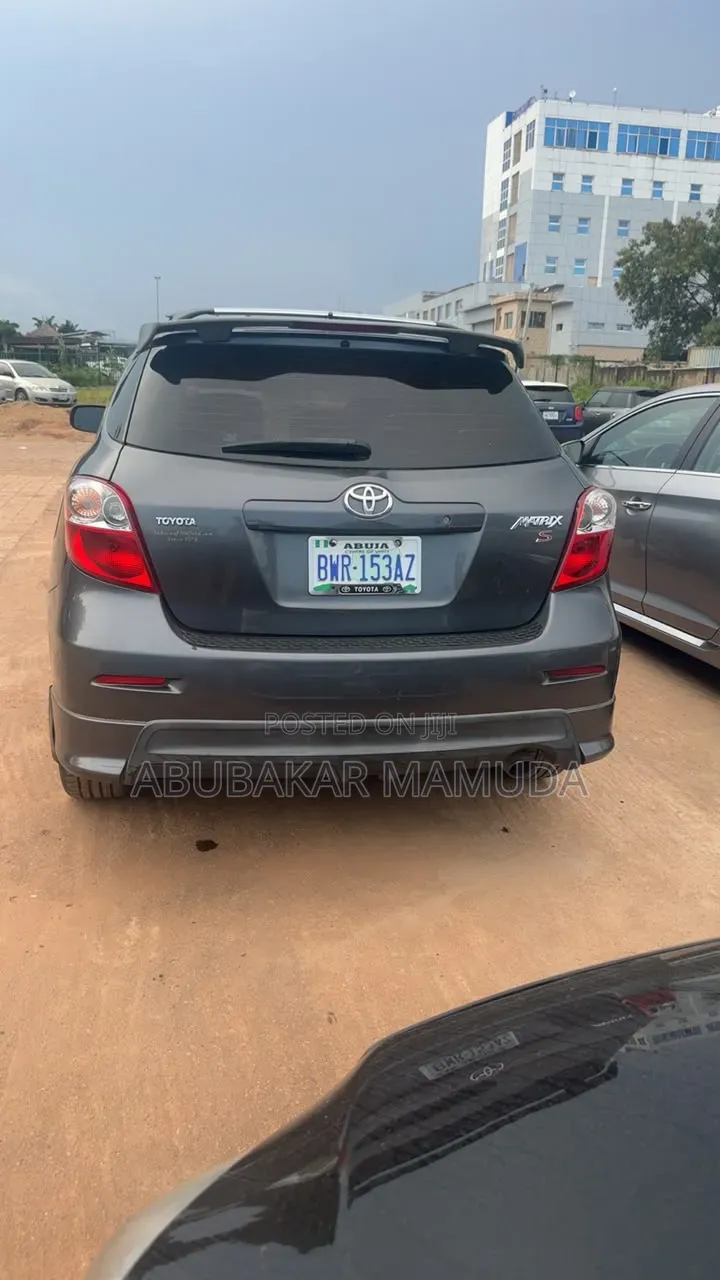 Toyota Matrix 2010 Gray