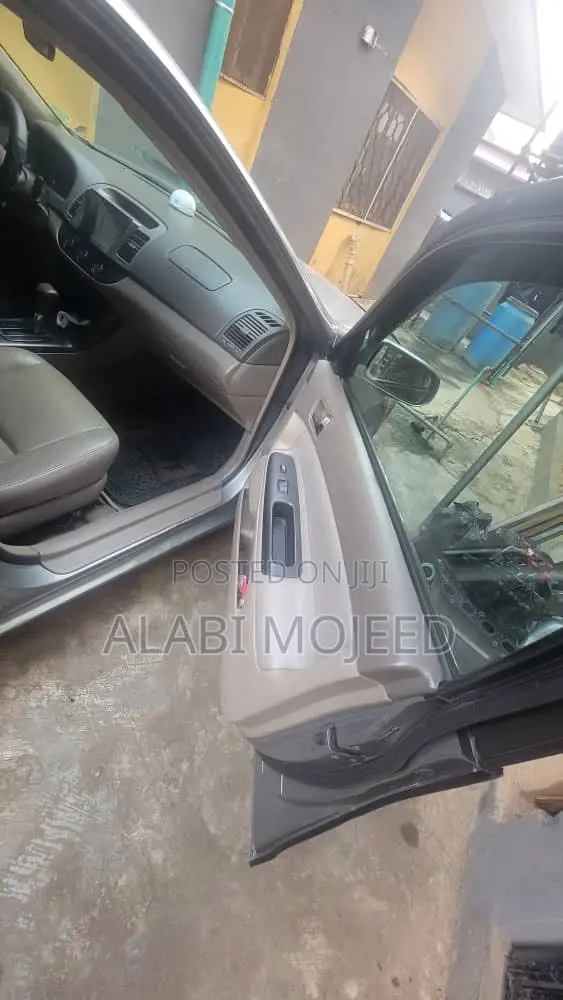 Toyota Camry LE 4dr Sedan (2.4L 4cyl 5A) 2006 Brown