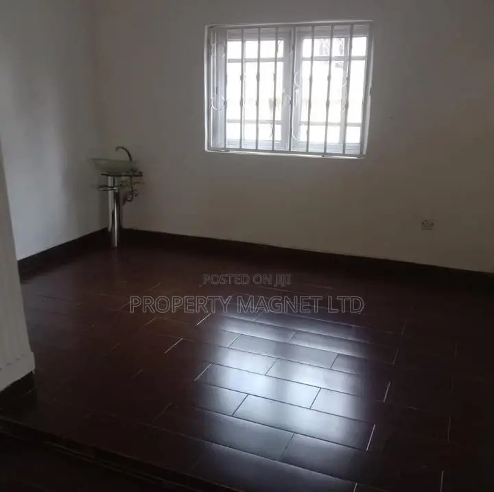 3bdrm Bungalow in Rockview Estate, Wumba for sale