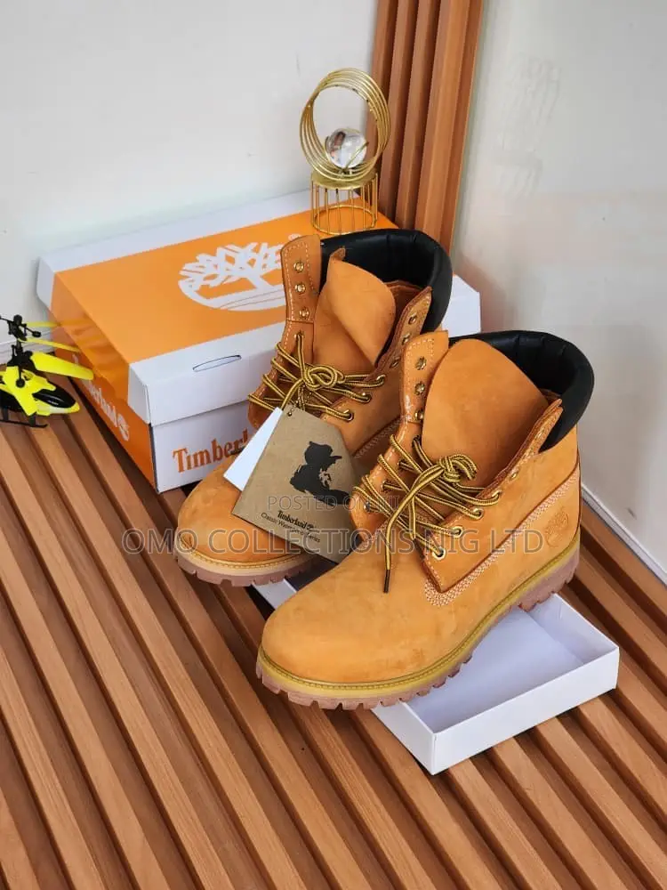 Timberland Men’s Premium Suede Lace-Up Boots – Fully Boxed