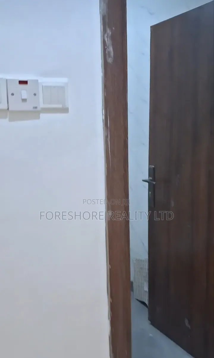 3bdrm Apartment in Toyin Street for rent