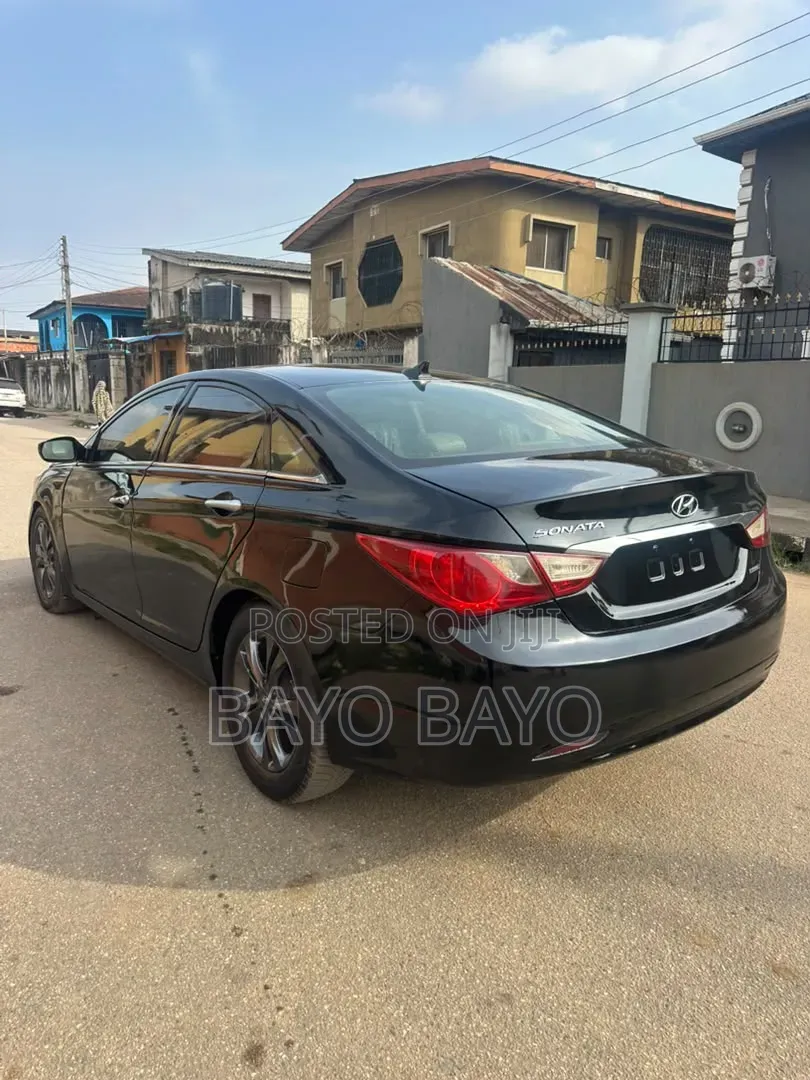 Hyundai Sonata GLS Sedan FWD (2.4L 4cyl 6A) 2012 Black
