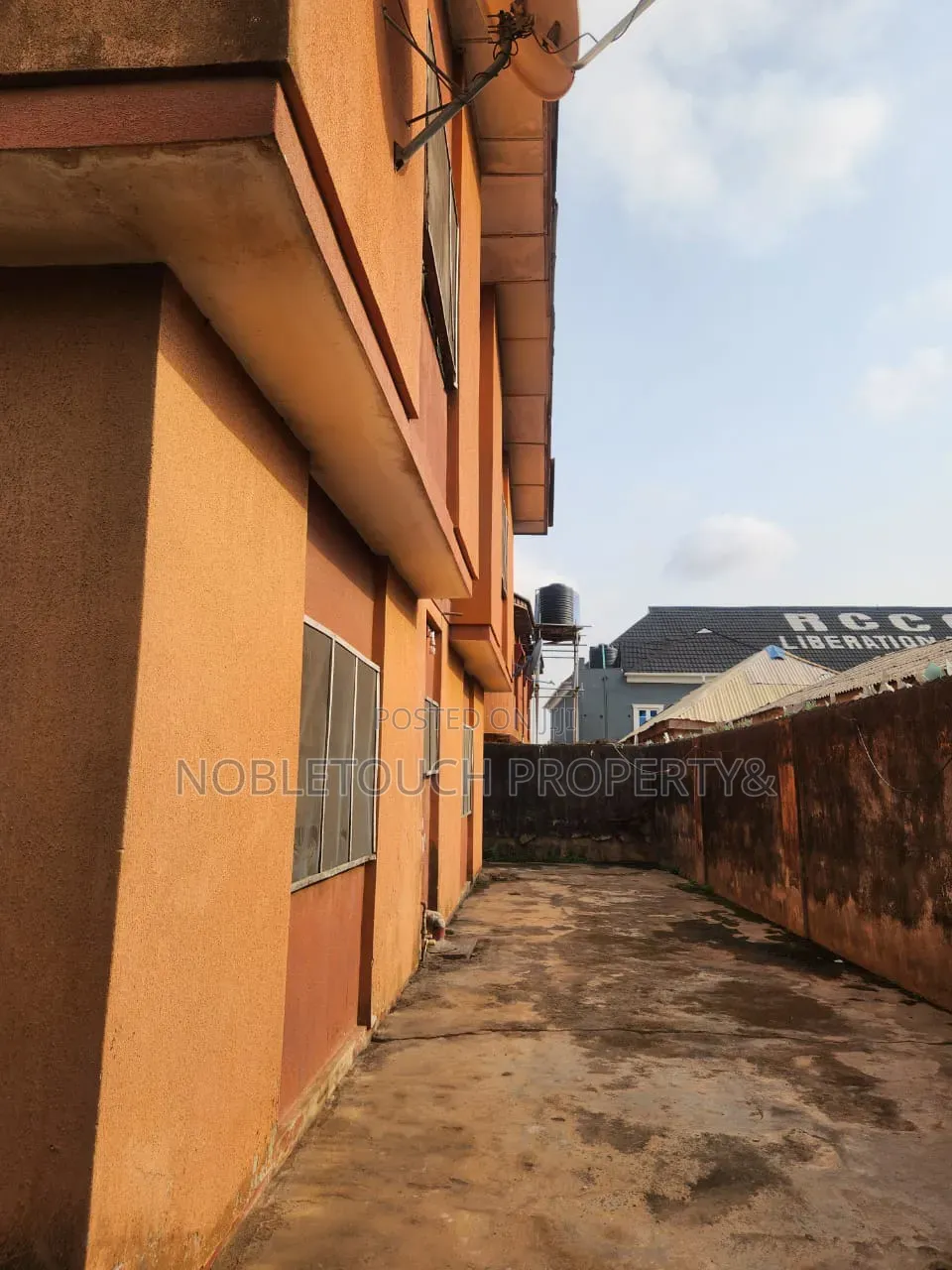 3bdrm Block of Flats in Ayobo Ipaja Lagos for sale