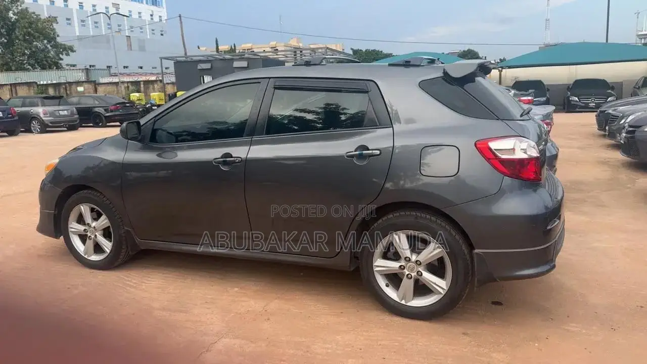 Toyota Matrix 2010 Gray