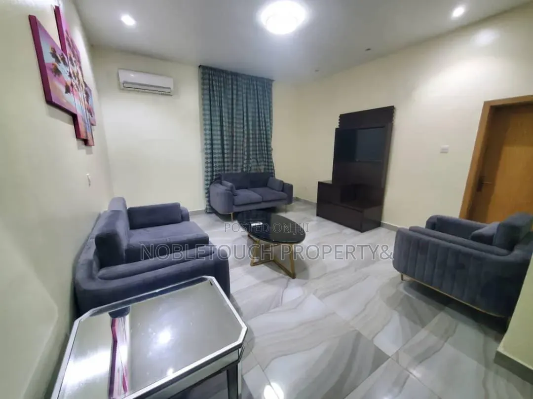 *_82 ROOMS & SUITS HOTEL *_Off Admiralty Way, Lekki, Lagos*