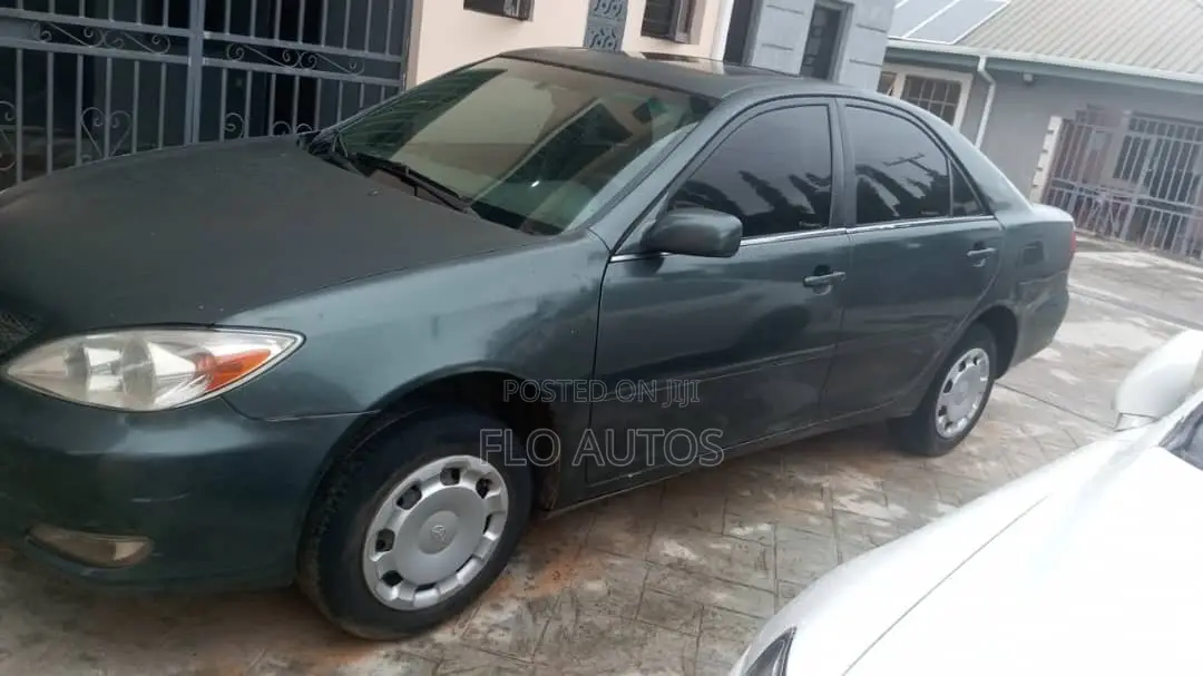 Toyota Camry LE 4dr Sedan (2.4L 4cyl 5A) 2005 Green