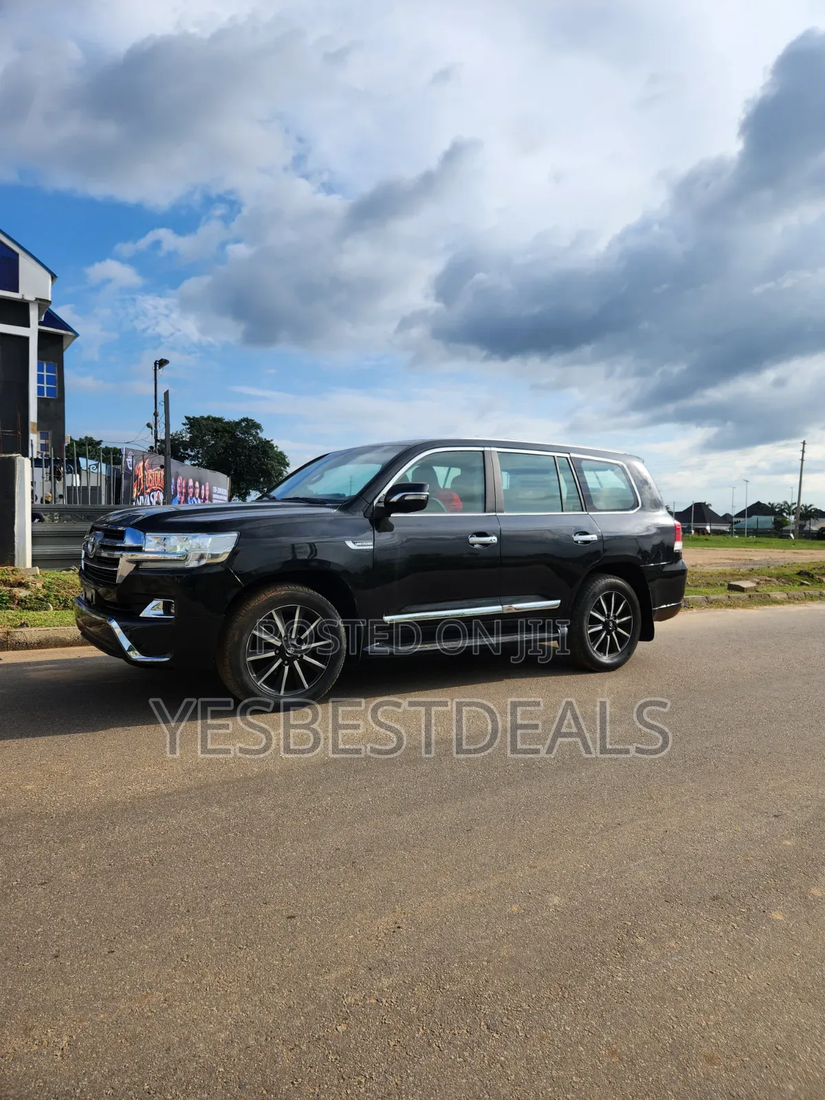 Toyota Land Cruiser 4.6 V8 AX G Selection 2016 Black