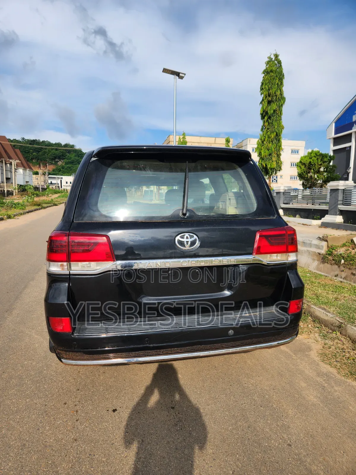 Toyota Land Cruiser 4.6 V8 AX G Selection 2016 Black