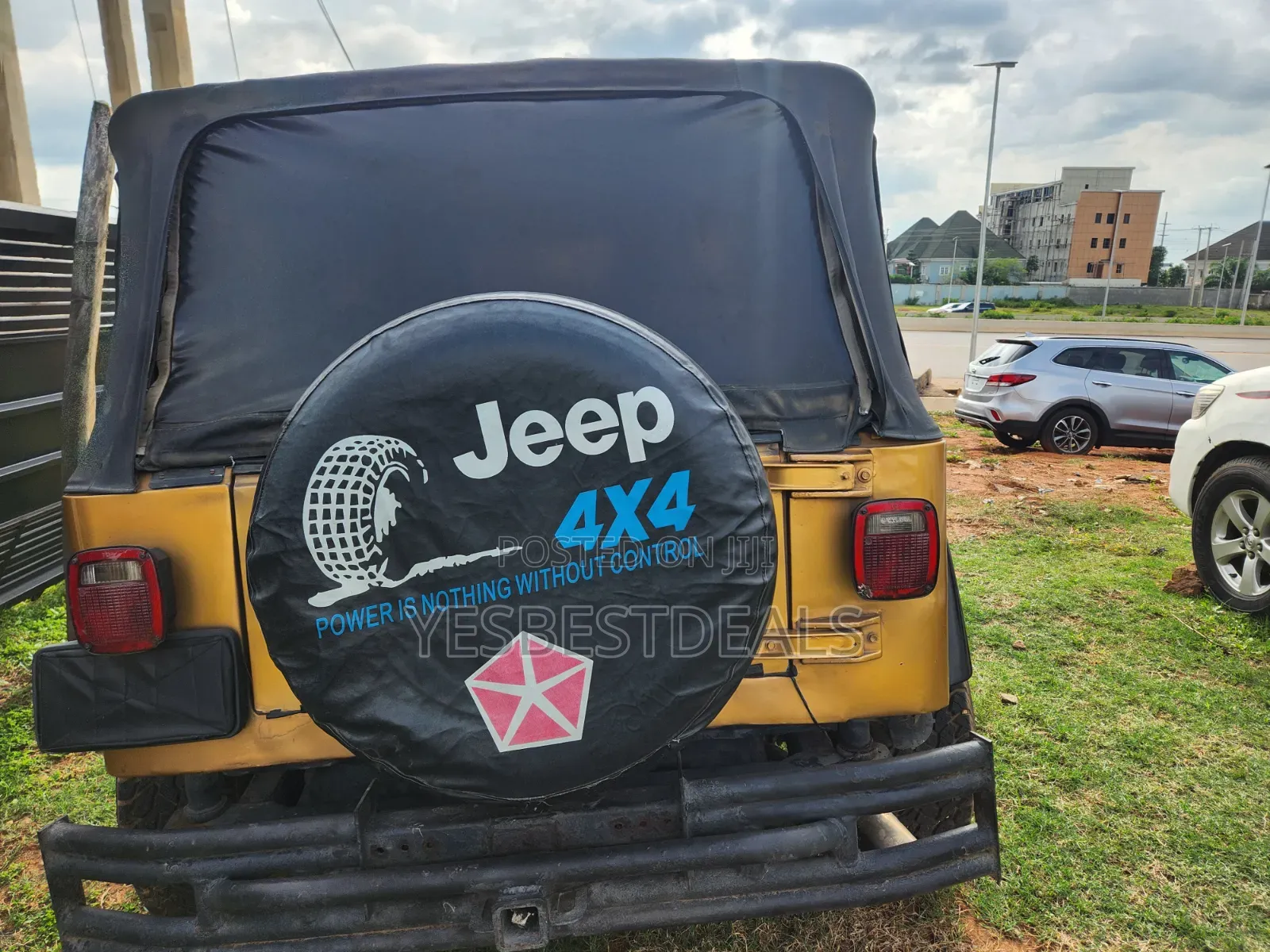 Jeep Wrangler Rubicon 2010 Yellow