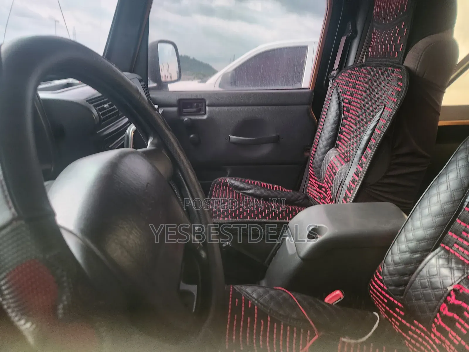 Jeep Wrangler Rubicon 2010 Yellow