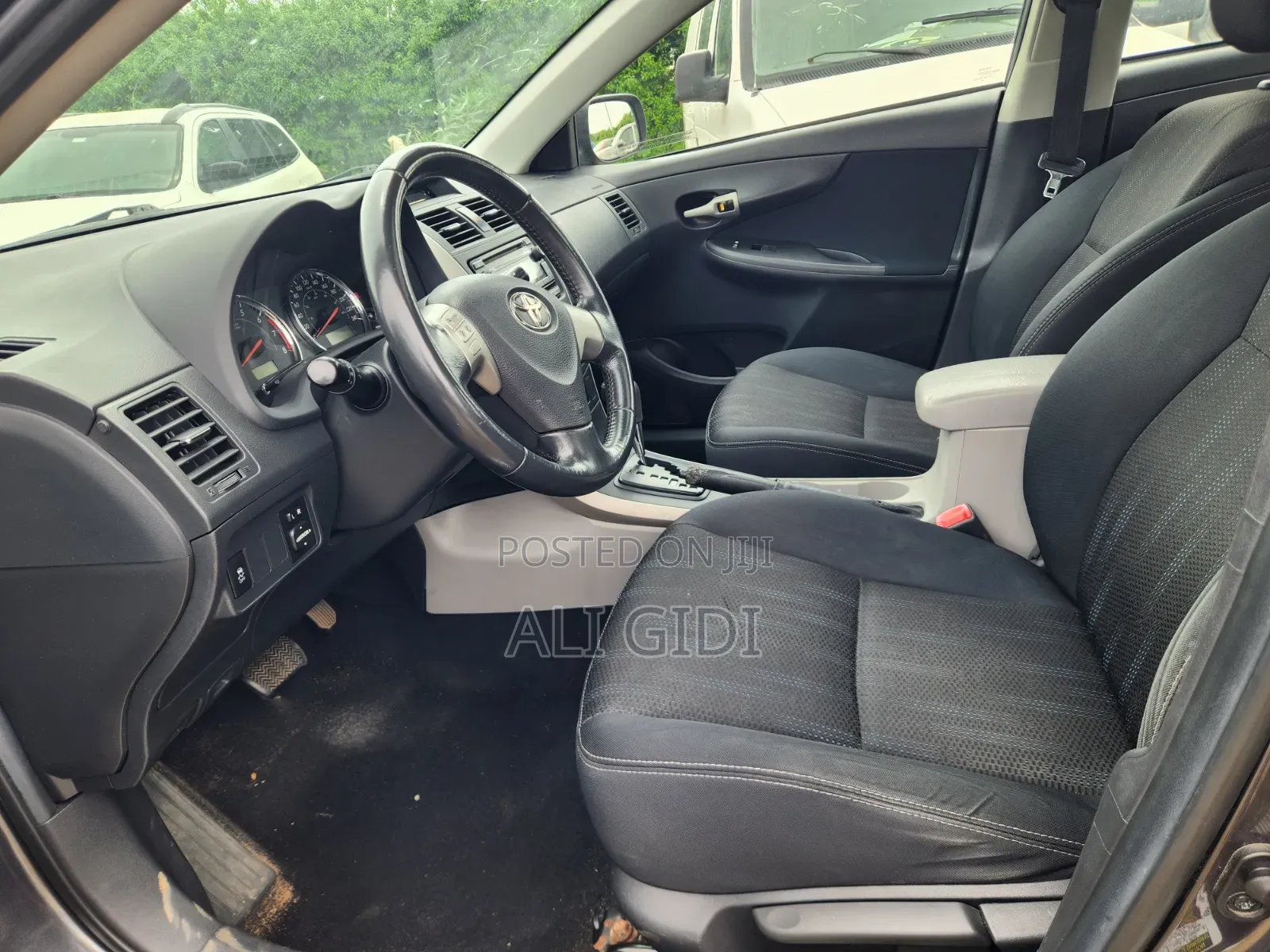 Toyota Corolla S 4dr Sedan (1.8L 4cyl 4A) 2012 Gray
