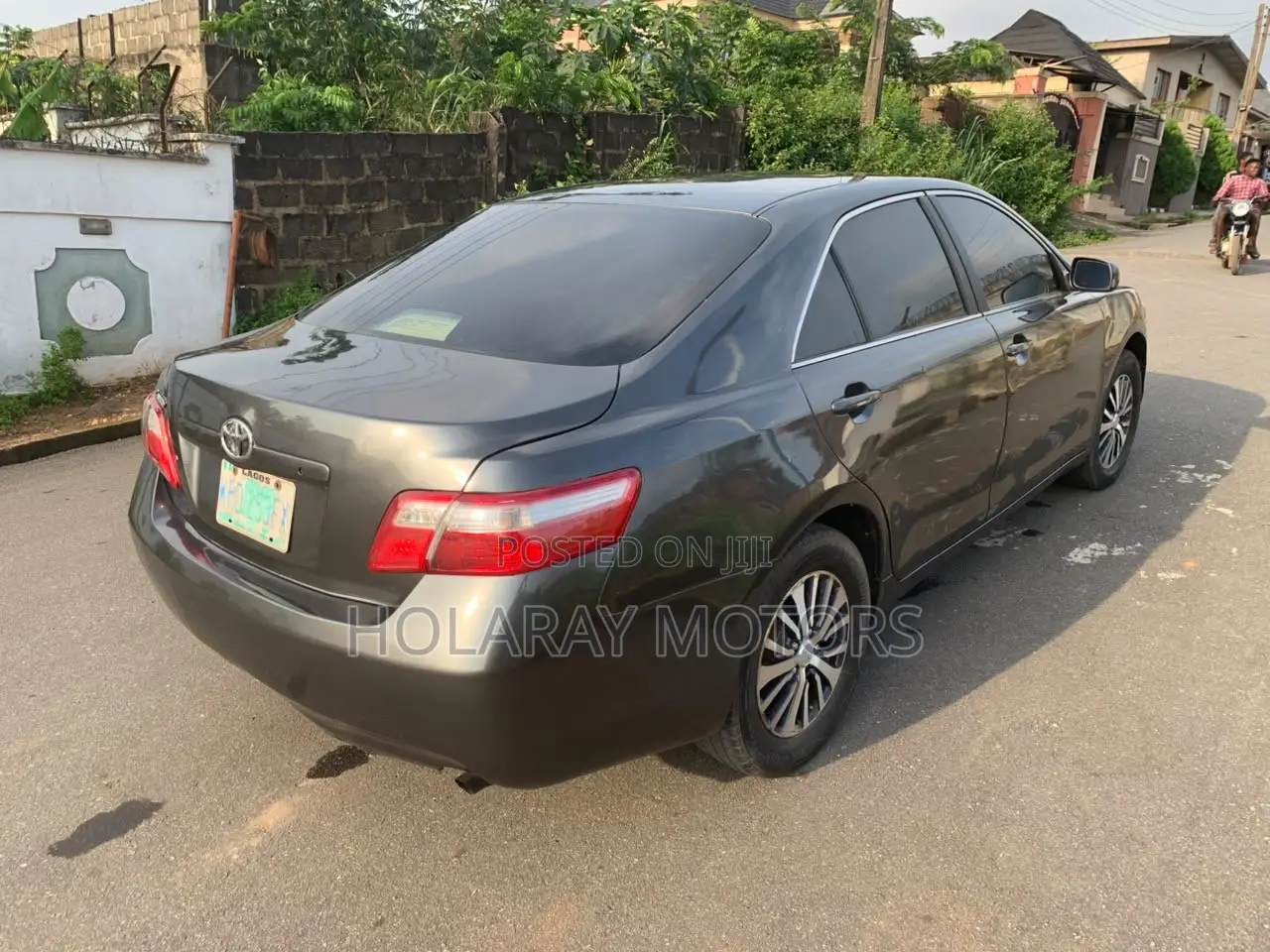 Toyota Camry LE 4dr Sedan (2.4L 4cyl 5A) 2009 Gray