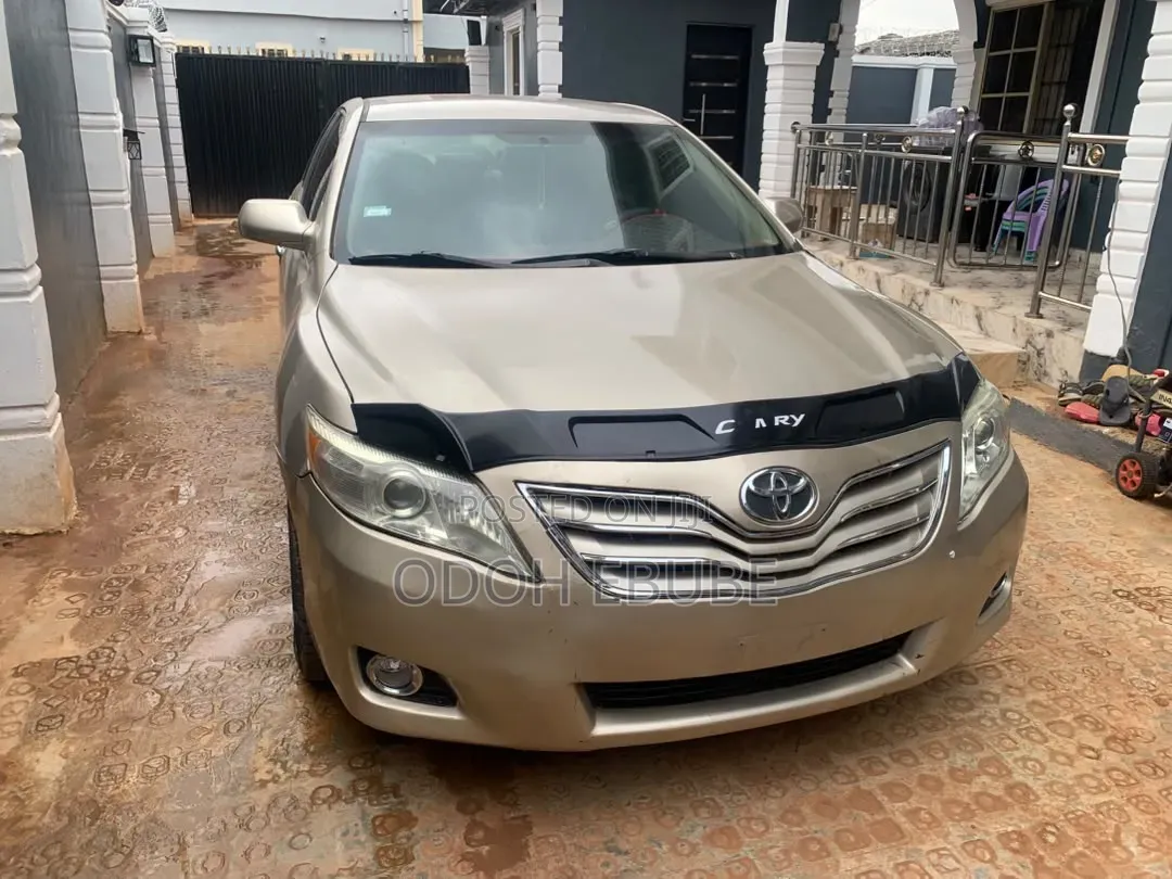 Toyota Camry 2008 Gold