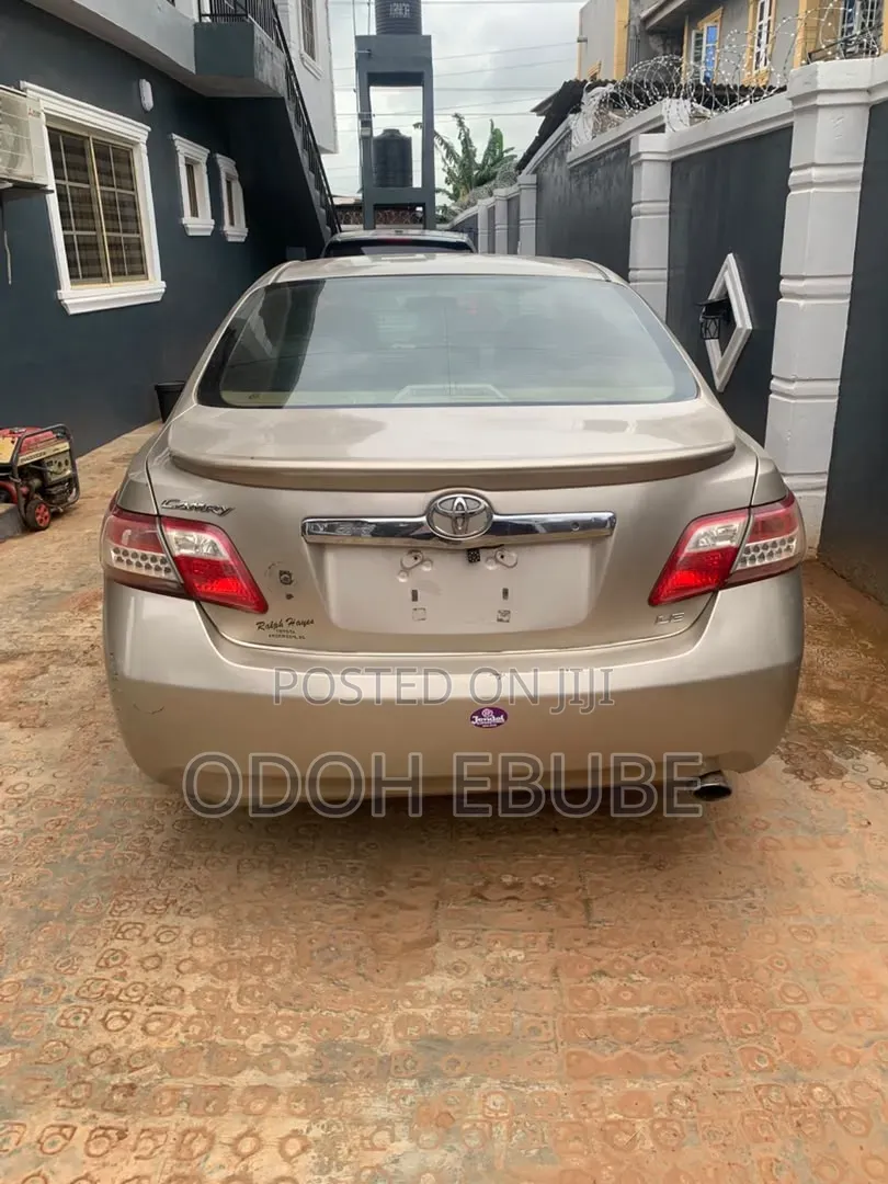 Toyota Camry 2008 Gold