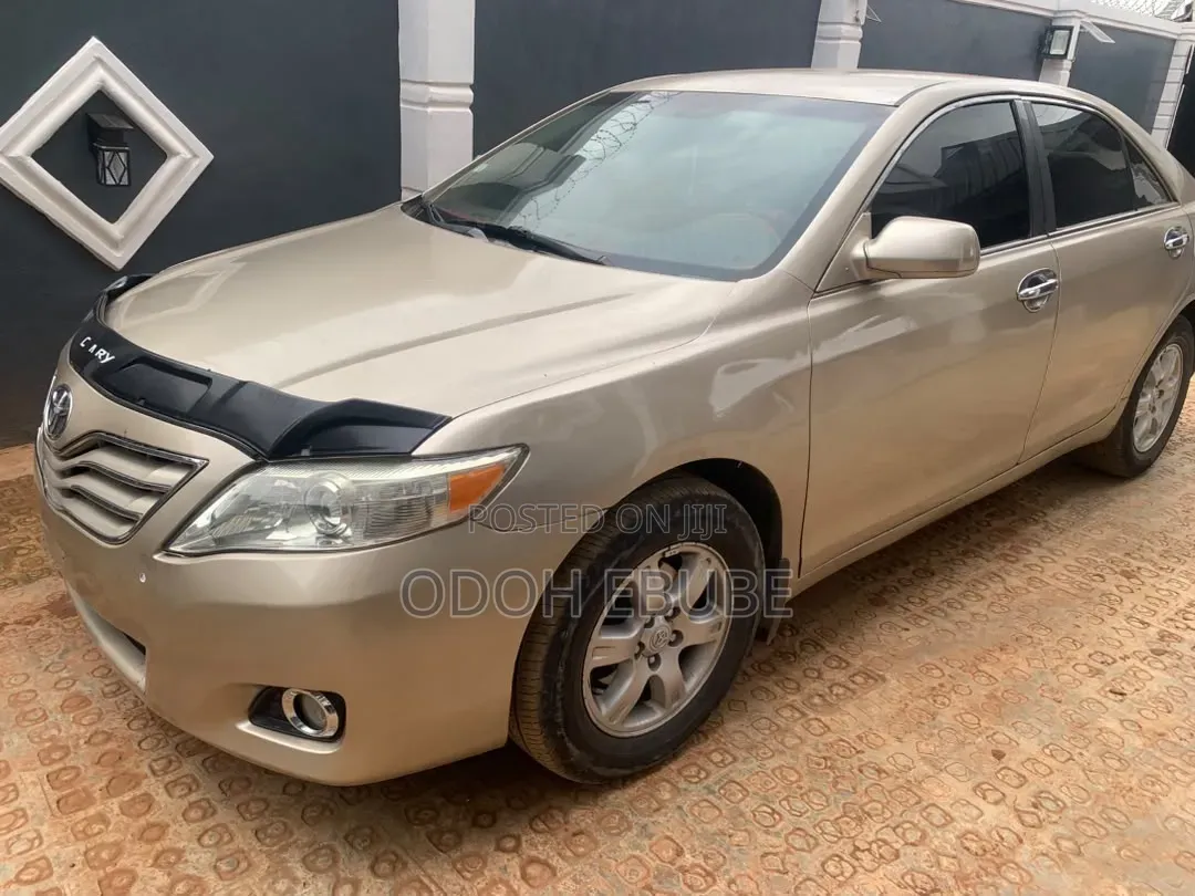 Toyota Camry 2008 Gold