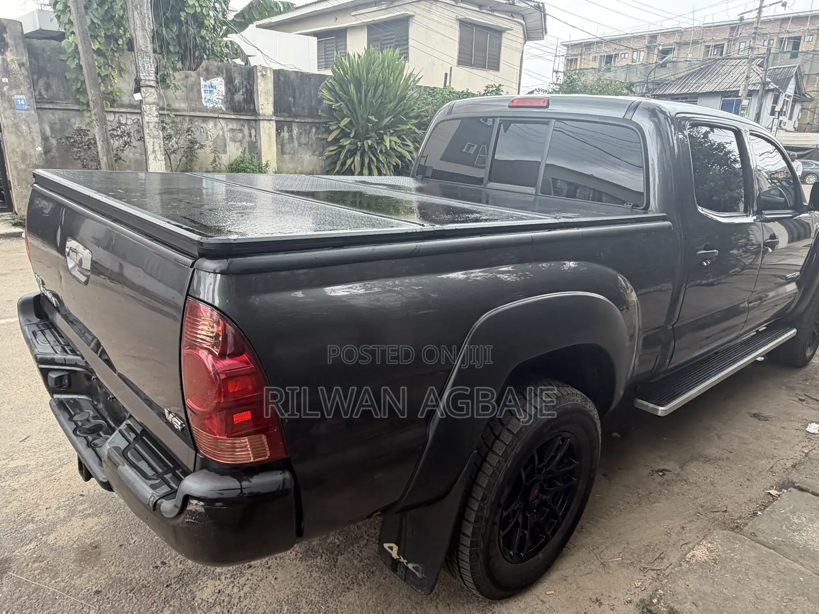 Toyota Tacoma Double Cab 4x4 4.0L V6 5-Speed Automatic 2013 Gray