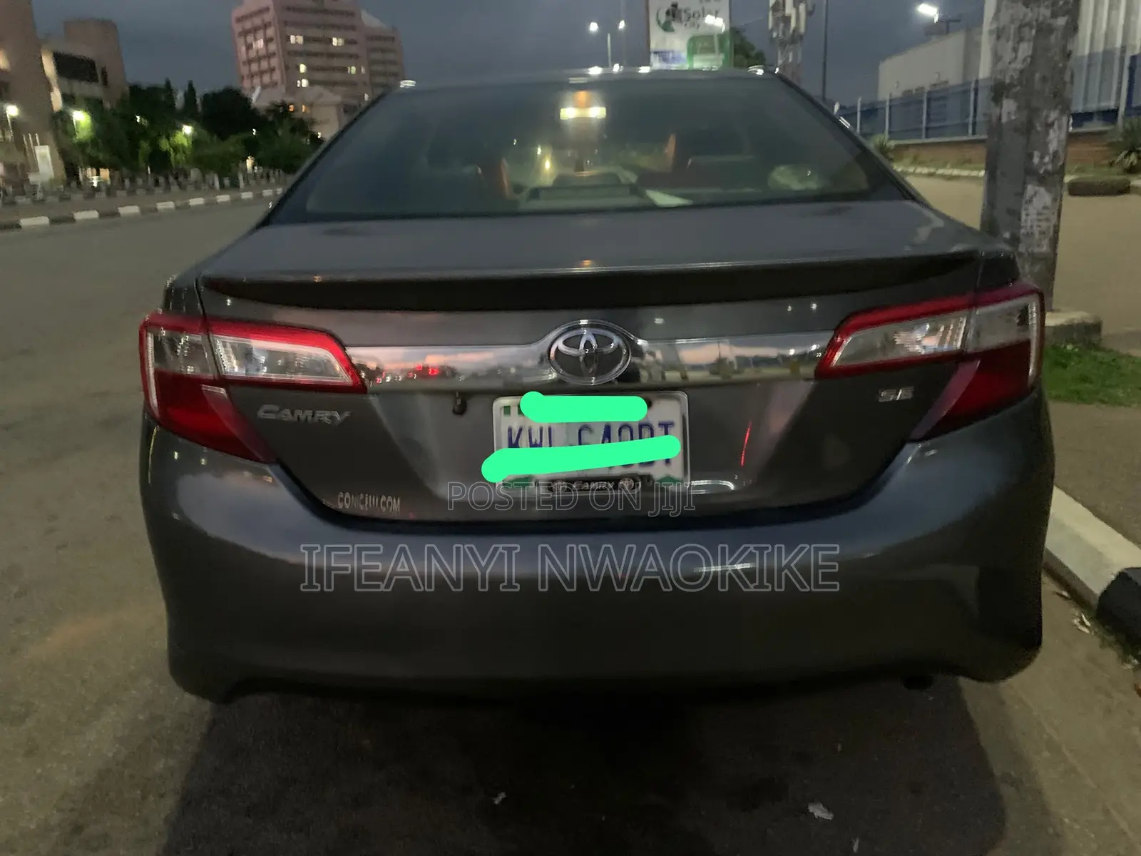 Toyota Camry SE 4dr Sedan (2.5L 4cyl 6A) 2013 Gray
