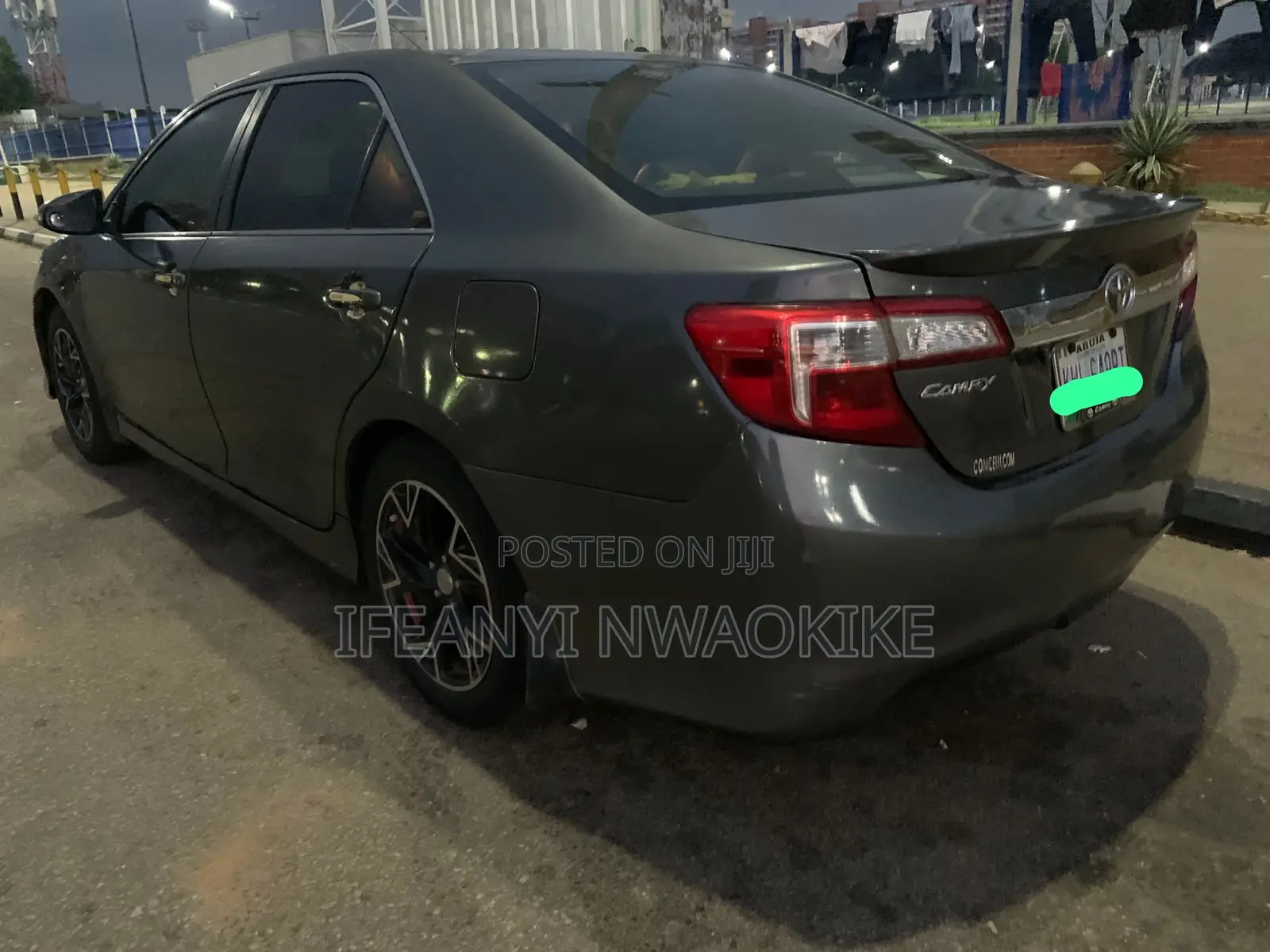 Toyota Camry SE 4dr Sedan (2.5L 4cyl 6A) 2013 Gray