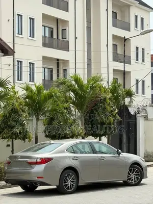 Lexus ES 350 FWD 2018