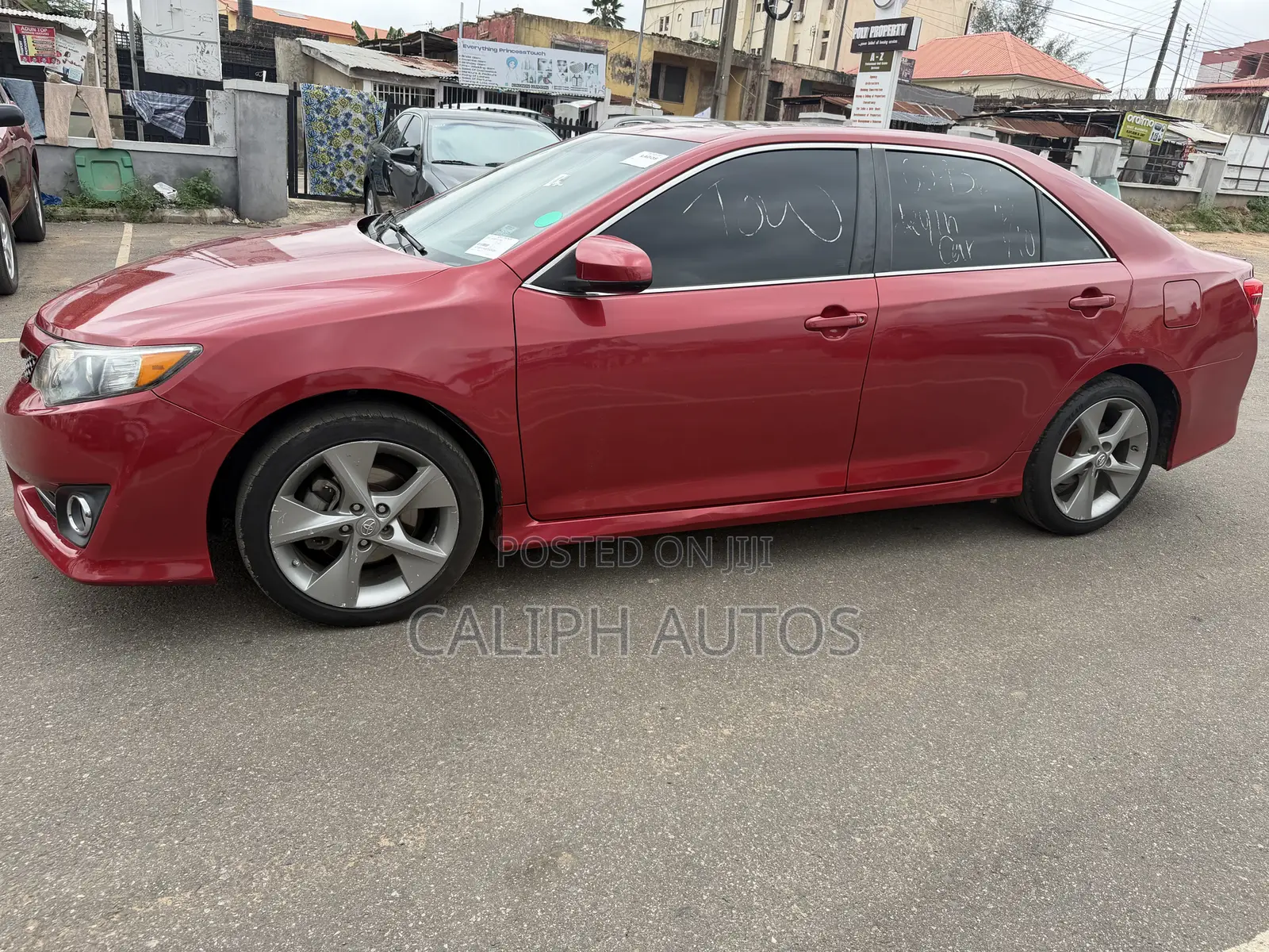 Toyota Camry SE 4dr Sedan (2.5L 4cyl 6A) 2013 Red