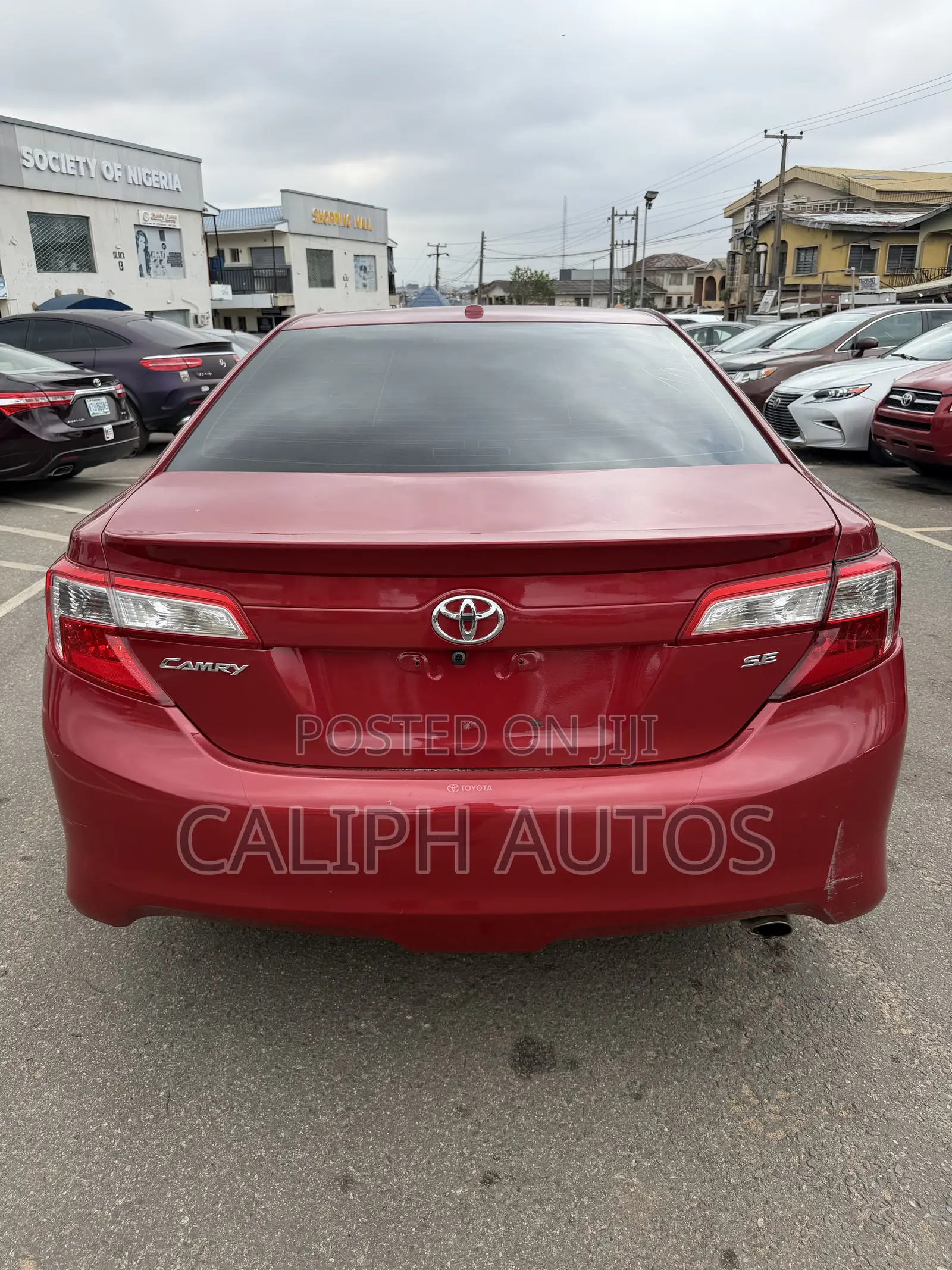 Toyota Camry SE 4dr Sedan (2.5L 4cyl 6A) 2013 Red