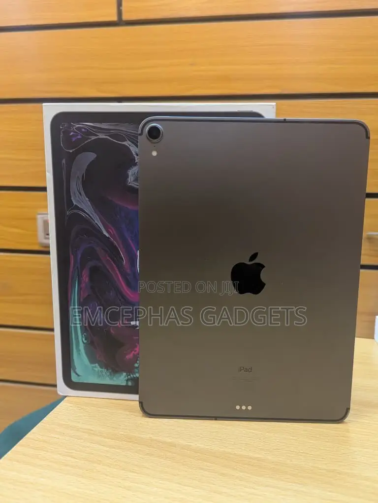 Apple iPad Pro 11 (2018) 128 GB Gray