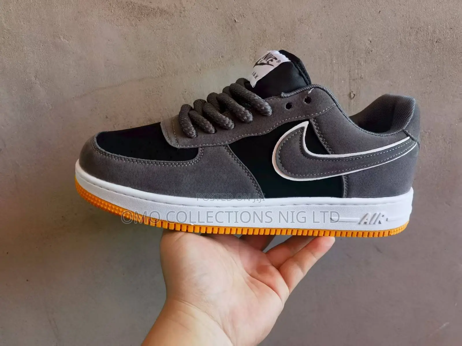Men’s Premium Nike Grey Suede Low-Top Sneakers – Fully Boxed