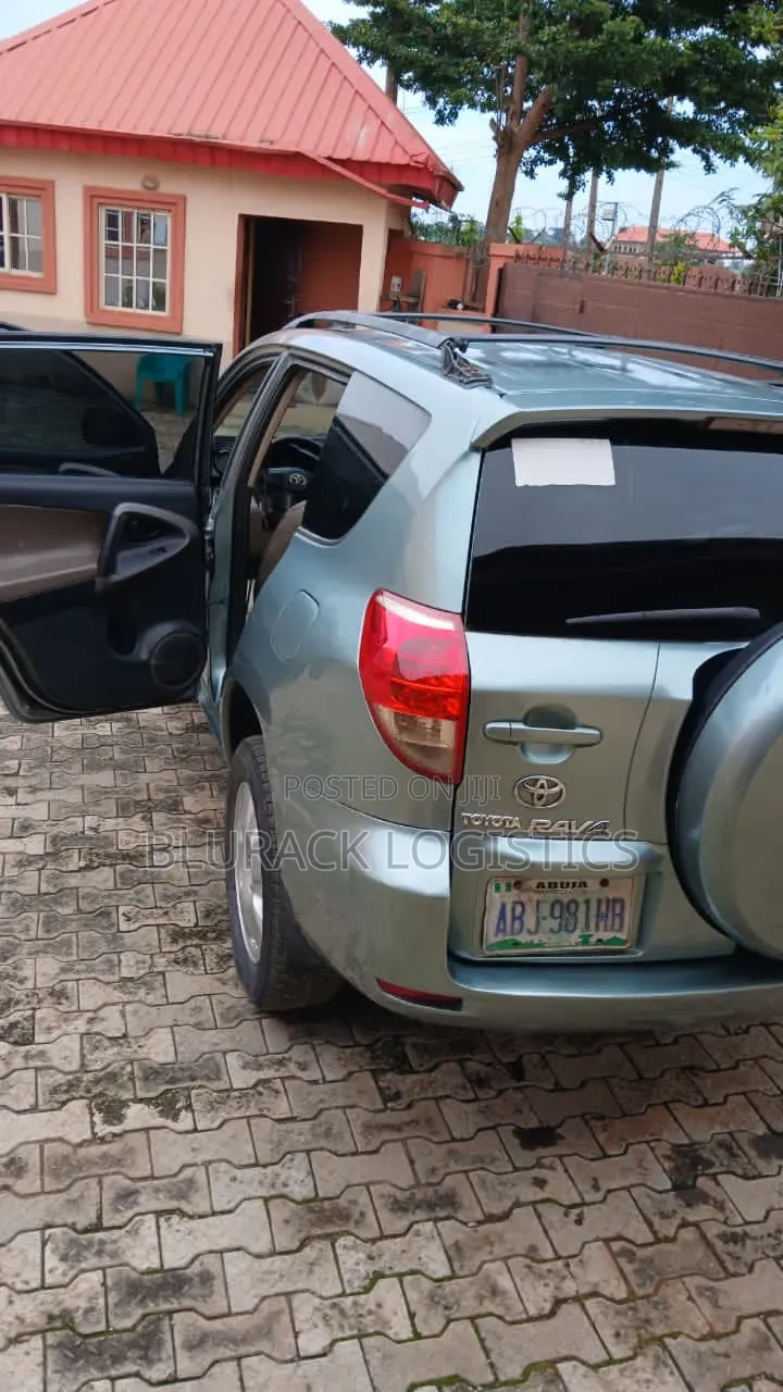 Toyota RAV4 Sport V6 2009 Green