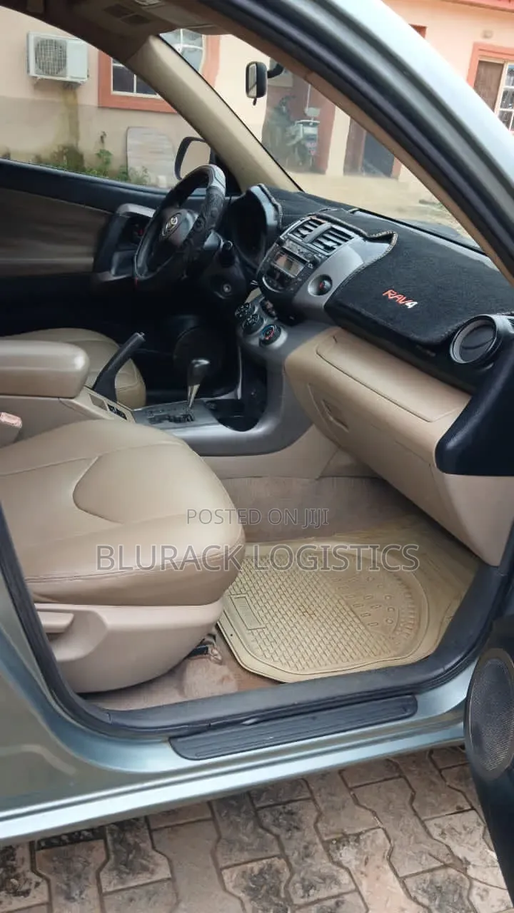 Toyota RAV4 Sport V6 2009 Green