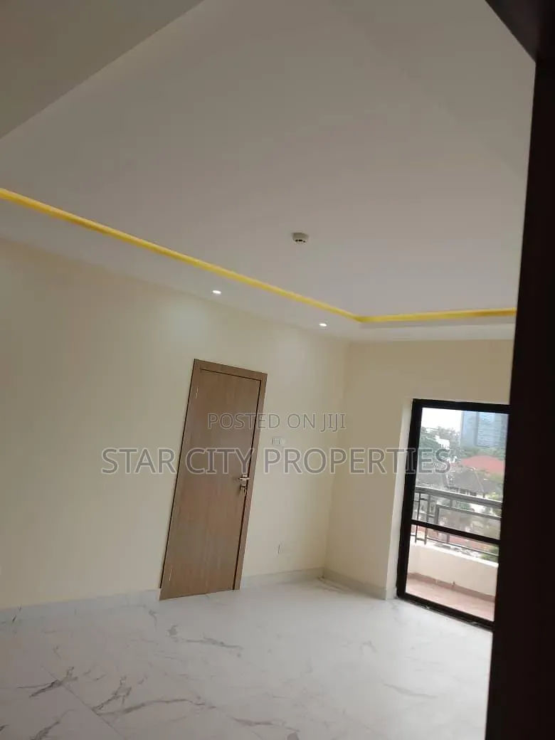 3bdrm Block of Flats in Old Ikoyi for rent