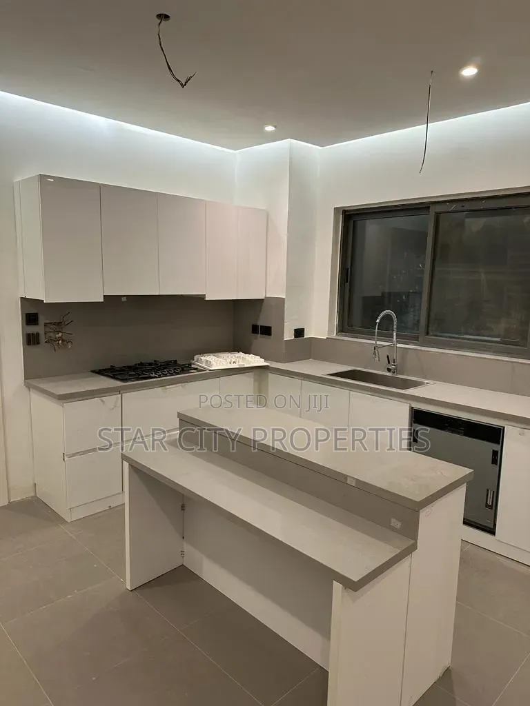 3bdrm Block of Flats in Old Ikoyi for sale