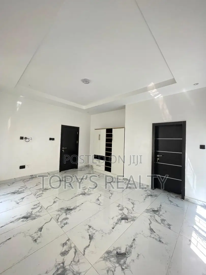 3bdrm Duplex in Ikate for rent