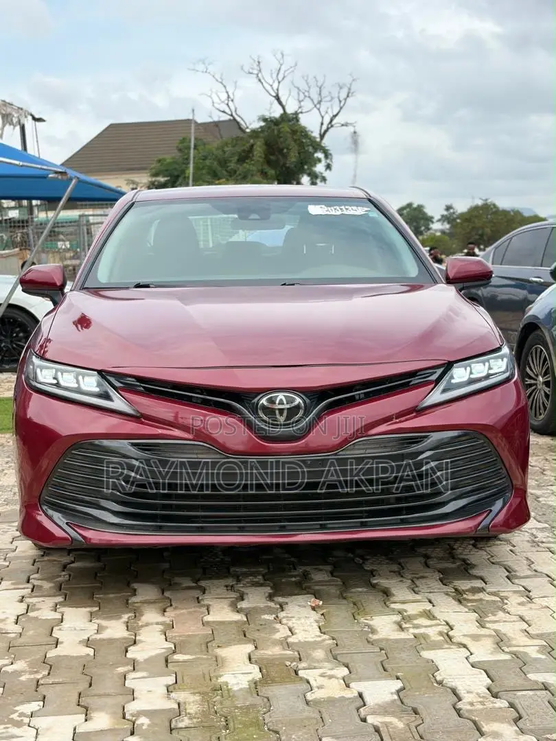 Toyota Camry 2019 Red