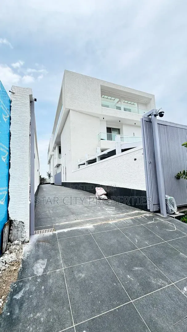 5bdrm Duplex in Ikoyi, Banana Island for sale