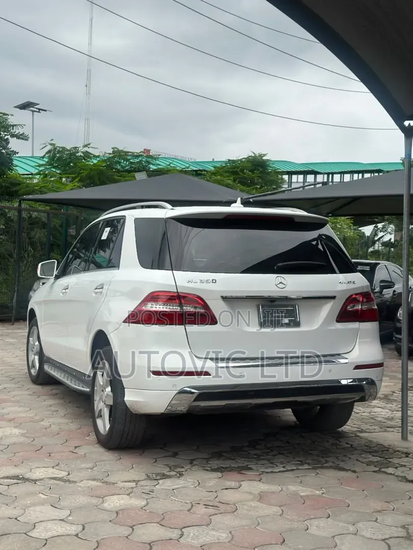 Mercedes-Benz M Class ML350 4MATIC 4dr SUV AWD (3.5L 6cyl 7A) 2015