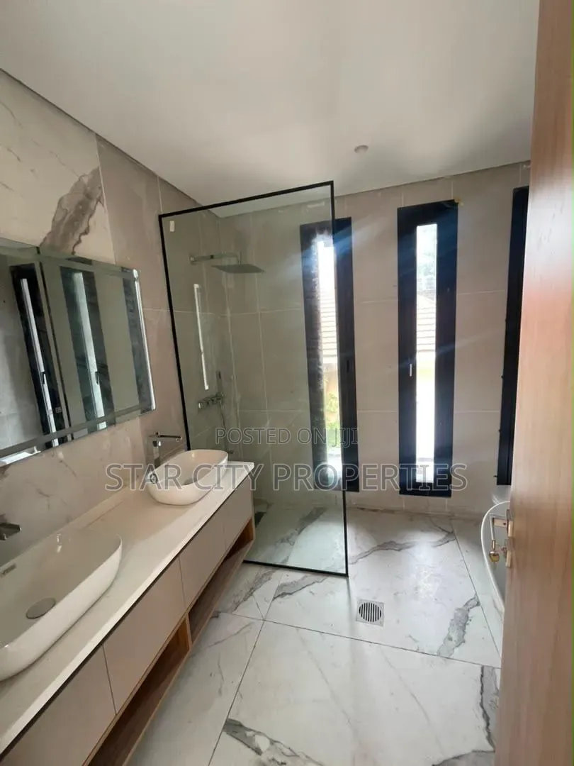 5bdrm Duplex in Ikoyi, Banana Island for sale