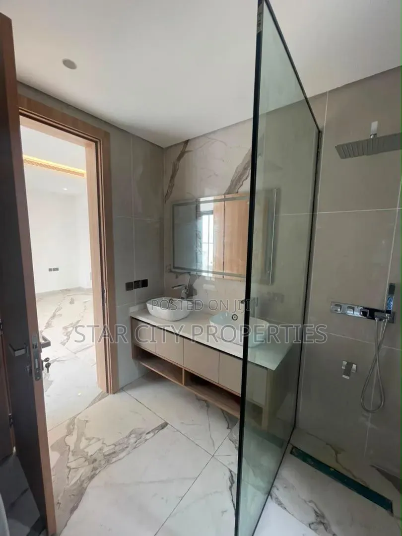 5bdrm Duplex in Ikoyi, Banana Island for sale