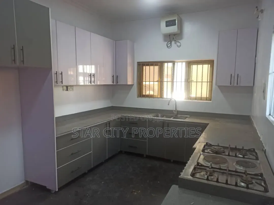 4bdrm Duplex in Ikeja Gra Lagos for rent