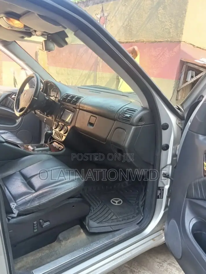 Mercedes-Benz M Class 2005 Silver