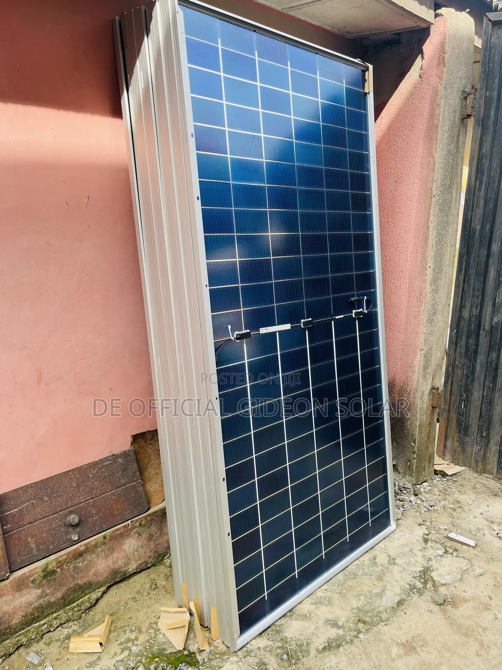 Jinko 715Watts Gade a Panel