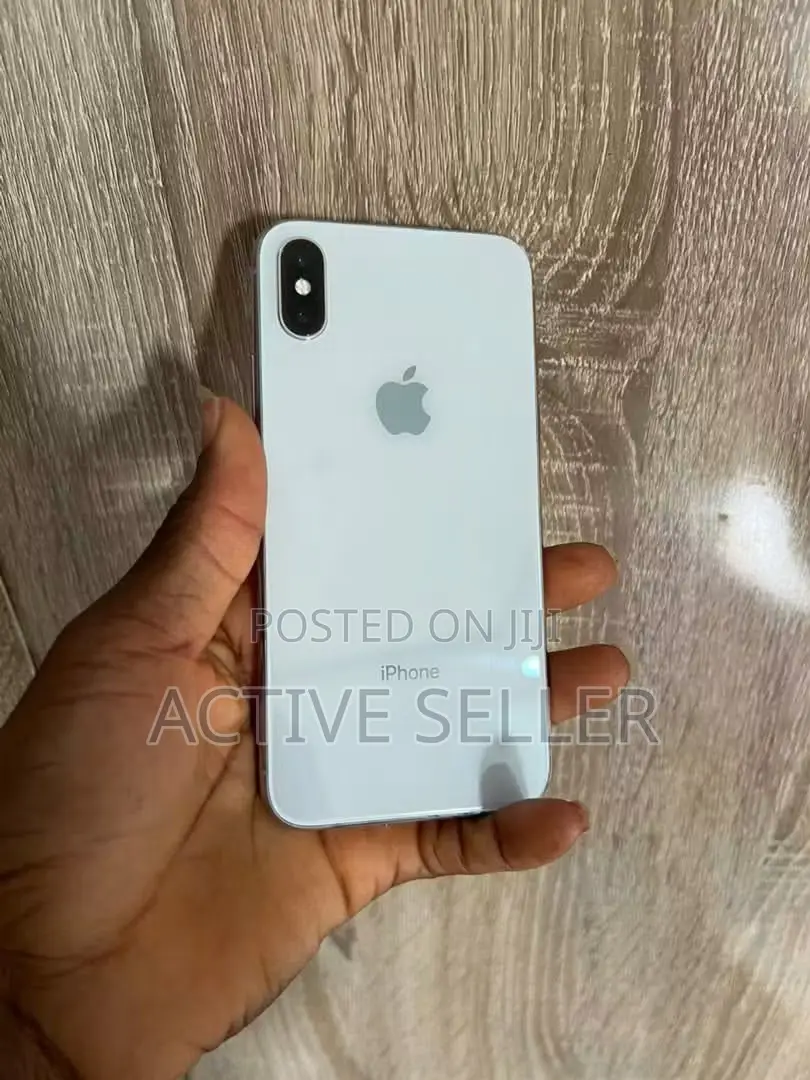 Apple iPhone X 64 GB White