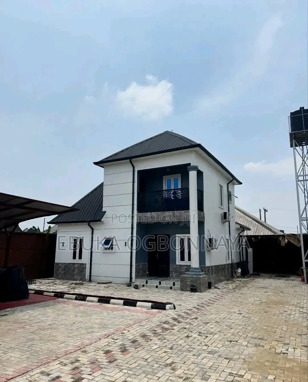 3bdrm Penthouse in Rumunduru-Rumuodara, Port-Harcourt for sale