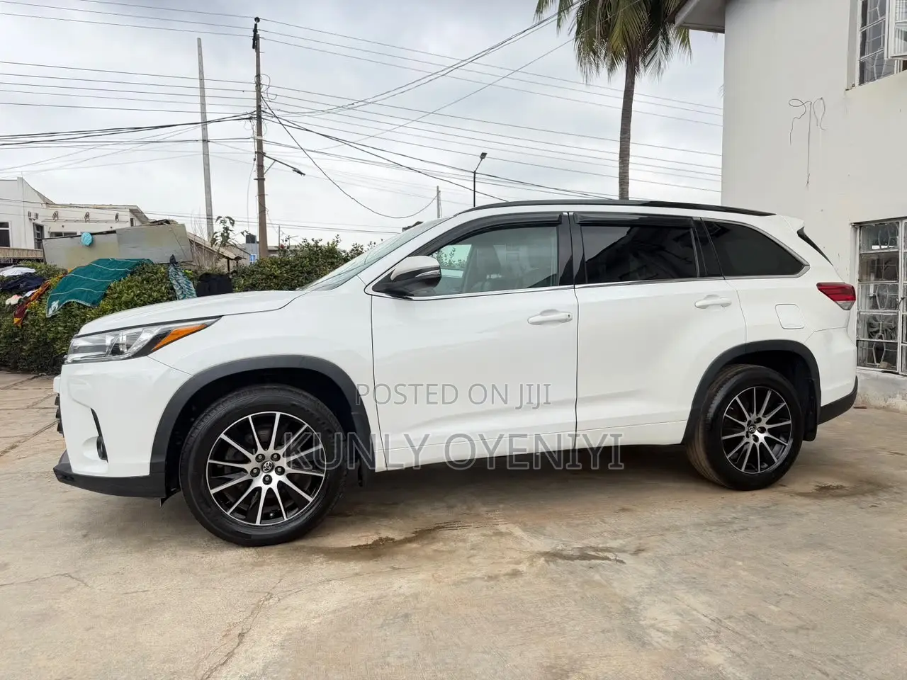 Toyota Highlander SE 4x2 V6 (3.5L 6cyl 8A) 2017 White