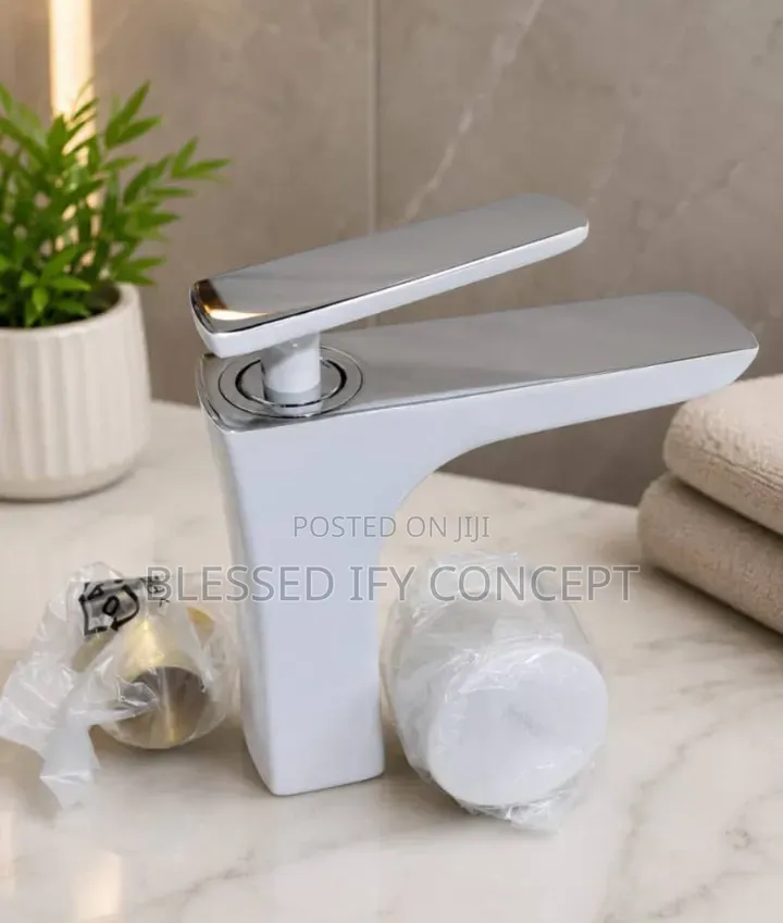 Modern England Luxury Wash Hand Basin Single-Lever Basin Mixer Tap